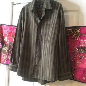 Eddie Bauer shirt classic fit cotton